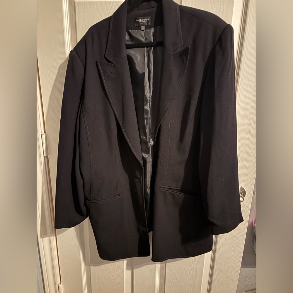345- Halston Heritage Black Blazer size 24